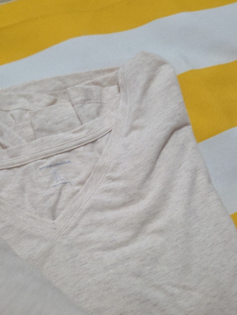Amazon Essentials Women's V-Neck 3/4 Sleeve Tee 5 Pack - Picture 6 of 11